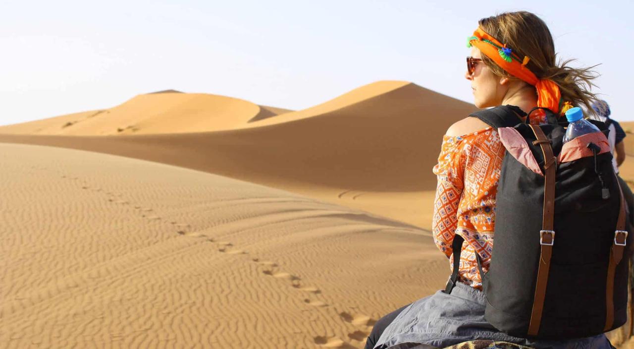 Top Travel Safety Tips For Solo Female Travel ↠ BACK&PACK ↠ Small Group  Trips For Solo Travelers In Their 20s & 30s