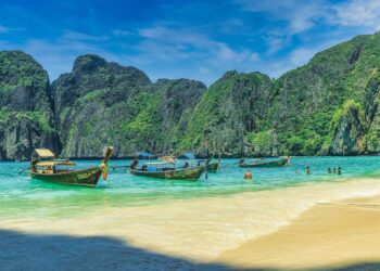 Thailand Island Hopping: Ultimate Guide (2025) - Feel Free Travel Blog